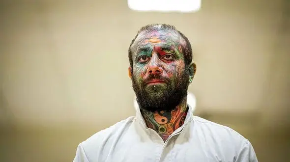 تغییر چهره تتلو از معصومیت تا ابتذال و تتو های شیطانی / چه بود و چه شد؟!