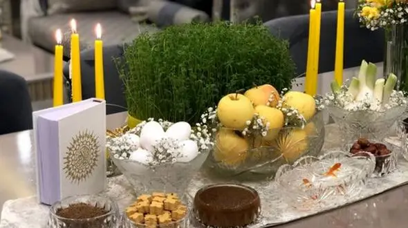 عکس / جدیدترین و شیک‌ ترین مدل‌های تزیین سفره هفت سین عید 1404 
