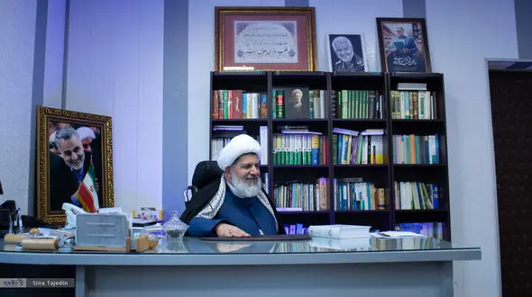 آنها که زمان حیات سردار سلیمانی به او فحش می‌دادند، الان سنگ او را به سینه می‌زنند/ رفاقت حاج قاسم با ظریف قدری بود که بعد از استعفا گفت برگرد و برگشت