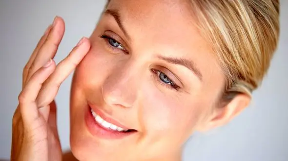 زیباتر شدن به چه قیمت/8 خطری که زیبایی تان را نابود می کند