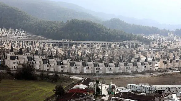 
فروش ناکام قلعه‌های تاریخی و ترسناک ترکیه +تصاویر
