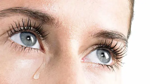 انواع آبریزش چشم ها 