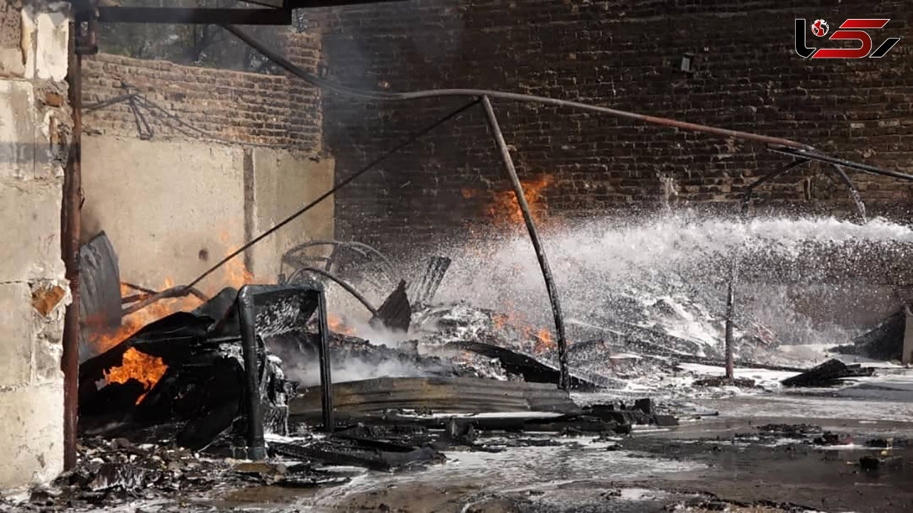 آتش سوزی هولناک در کارگاه تولیدی در جاده ورامین + عکس ها