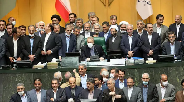 عکس یادگاری نمایندگان مجلس دهم در آخرین روز کاری 