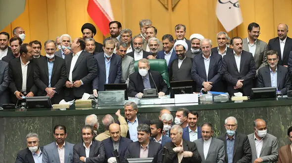 عکس یادگاری نمایندگان مجلس دهم در آخرین روز کاری 