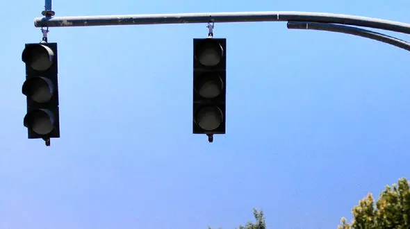 نمی‌توانیم سر هر چهارراه ۵ مامور بگذاریم! 