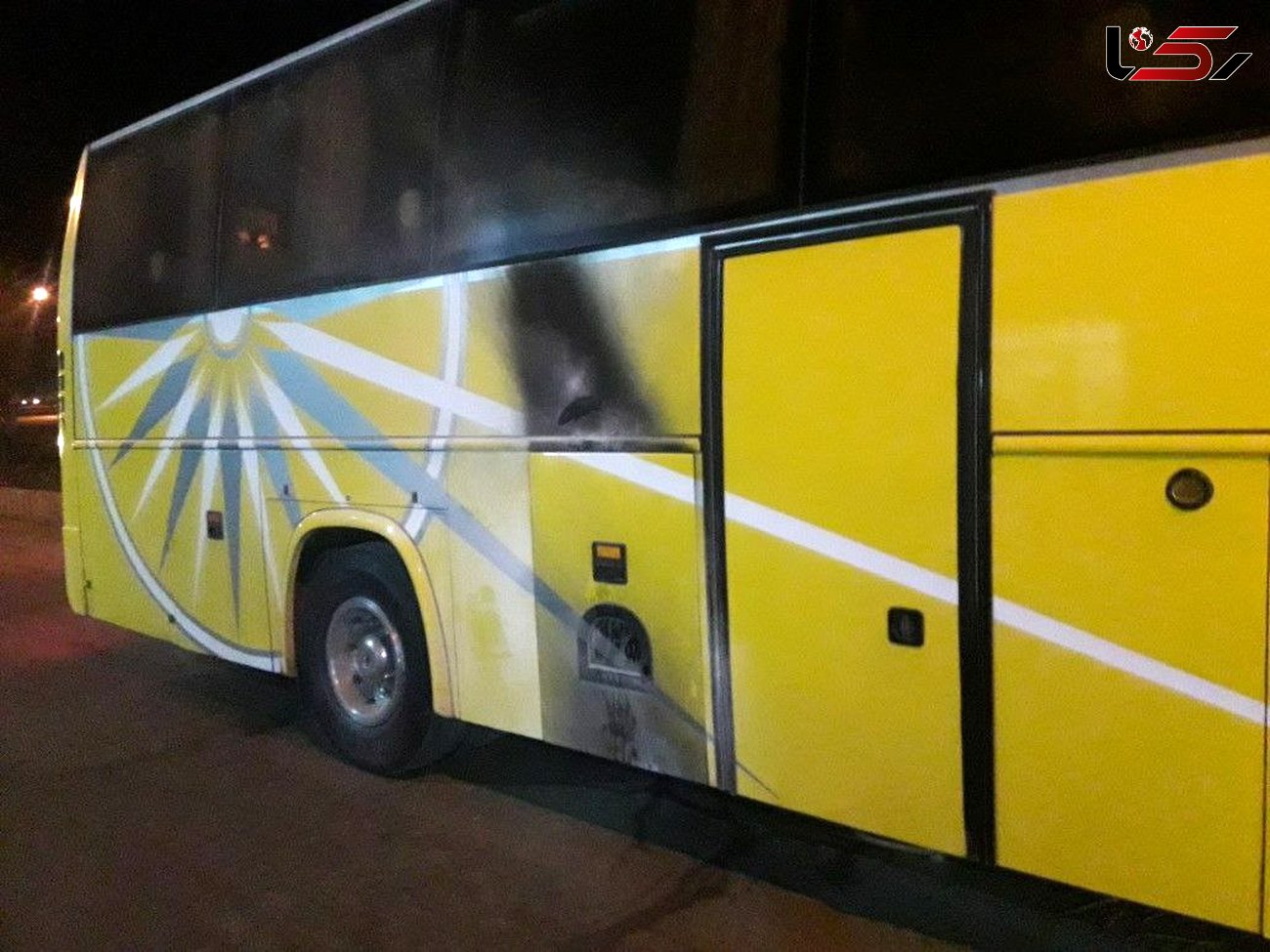 آتش‌سوزی اتوبوس با 40 مسافر در خراسان رضوی + تصاویر