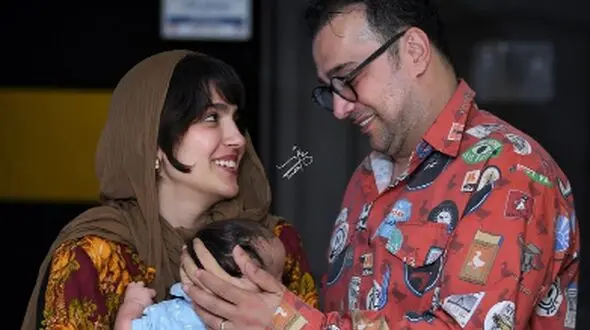 عکس ها / نگاهی به تیپ و استایل شیک بازیگران در بک استیج کنسرت سعید ترابی / از مونا کرمی، سپند امیر سلیمانی تا هلیا امامی، نیما شاهرخ شاهی،فاطیما بهارمست و ...