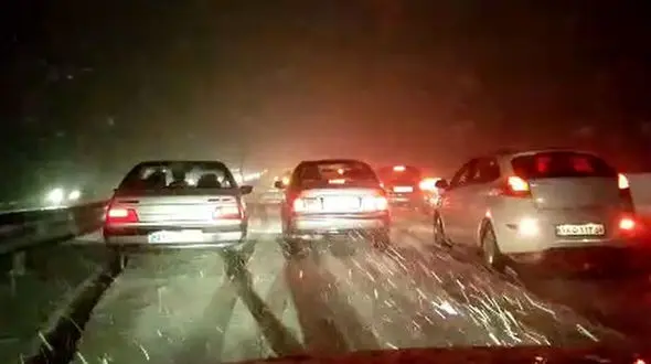 محور فیروزکوه مسدود شد