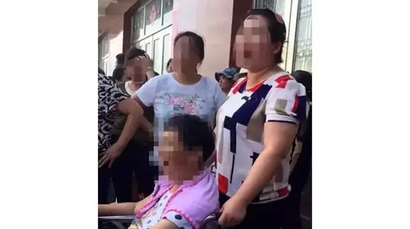 زنی برای خوشحالی شوهرش مریض شد و مرد/شوهر پیش از مرگ همسرش ازدواج کرد+ عکس