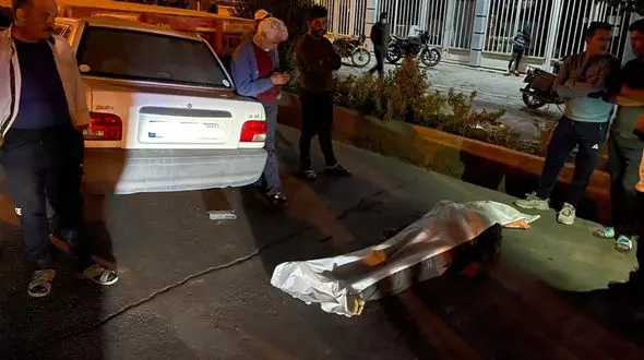 مرد همدانی زیر چرخ های پراید له شد + عکس جنازه