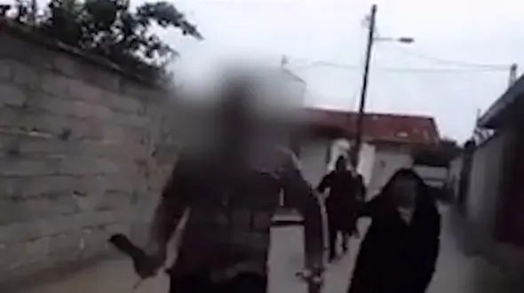 فیلمبرداری یک مرد از صحنه چاقو چاقو شدن خودش / در بابلسر رخ داد