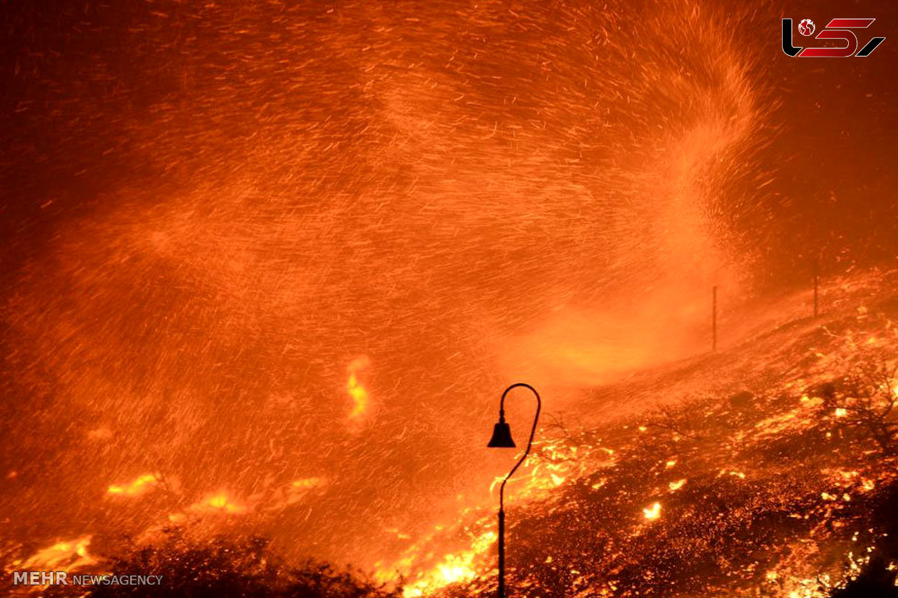 کالیفرنیا همچنان در آتش می‌سوزد 