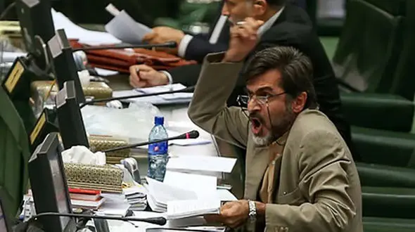 کوچک‌زاده در انتقاد از نطق پزشکیان : الان باید از نهج‌البلاغه انتقاد کنیم یا برنامه هفتم؟