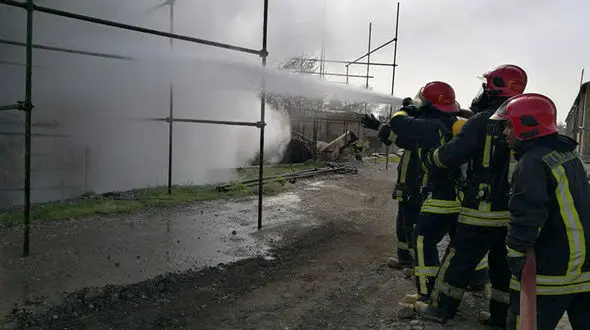 آتش سوزی مخزن مازت کارخانه قند آبکوه مشهد+عکس