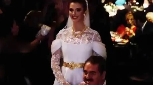 فیلم /  جشن عروسی شاهانه پسر ابراهیم تاتلیس ثروتمندترین خواننده ترکیه با حضور هنرمندان و بازیگران/ از هولیا افشار تا  ابرو گوندش و ماهسون ...