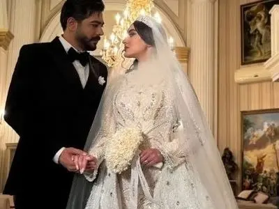 واکنش عجیب مریم مومن به گرانی دلار بعد از عروسی سوپر لاکچری اش/ دلار قد می کشد و ما...