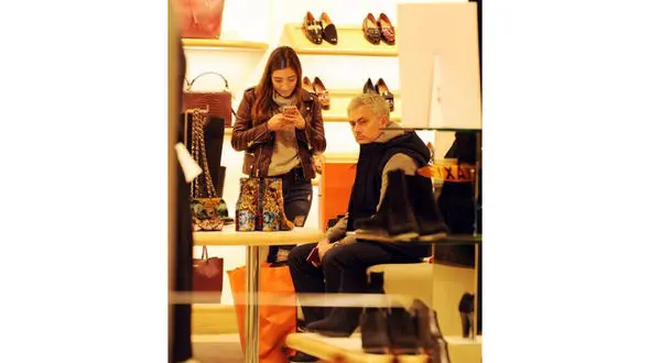 عکاسی یواشکی از دختر آقای خاص خبرساز شد