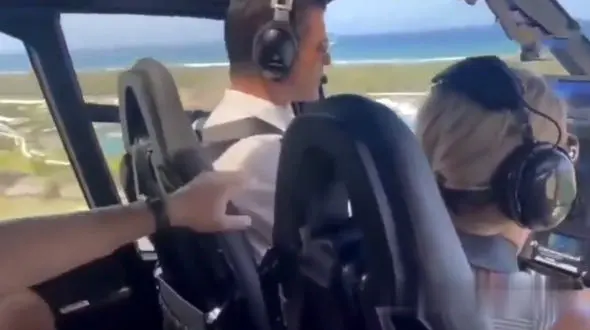 ببینید / لحظه هولناک برخورد دو بالگرد به یکدیگر در قلب آسمان