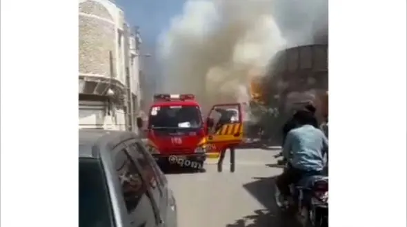 فیلم آتش سوزی یک خودرو در قم