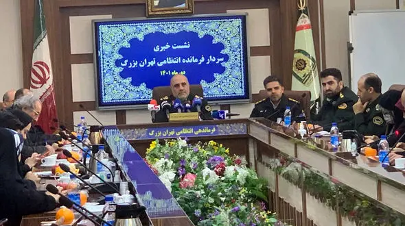 ماموریت موفق پلیس تهران در کاهش قیمت دلار / بازداشت 119 اخلالگر بازار ارز / پاتوق آنها کجاهای تهران بود