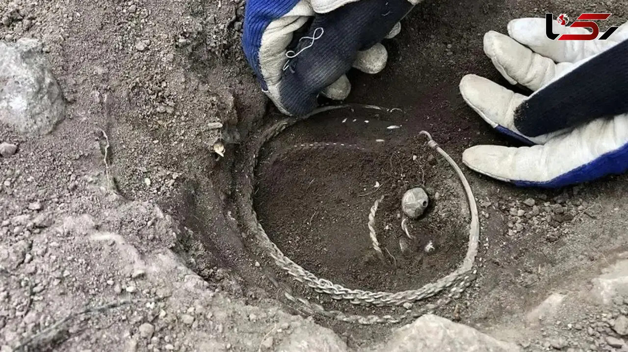 کشف گنجی شگفت انگیز از زیر خانه هزارساله ! +عکس