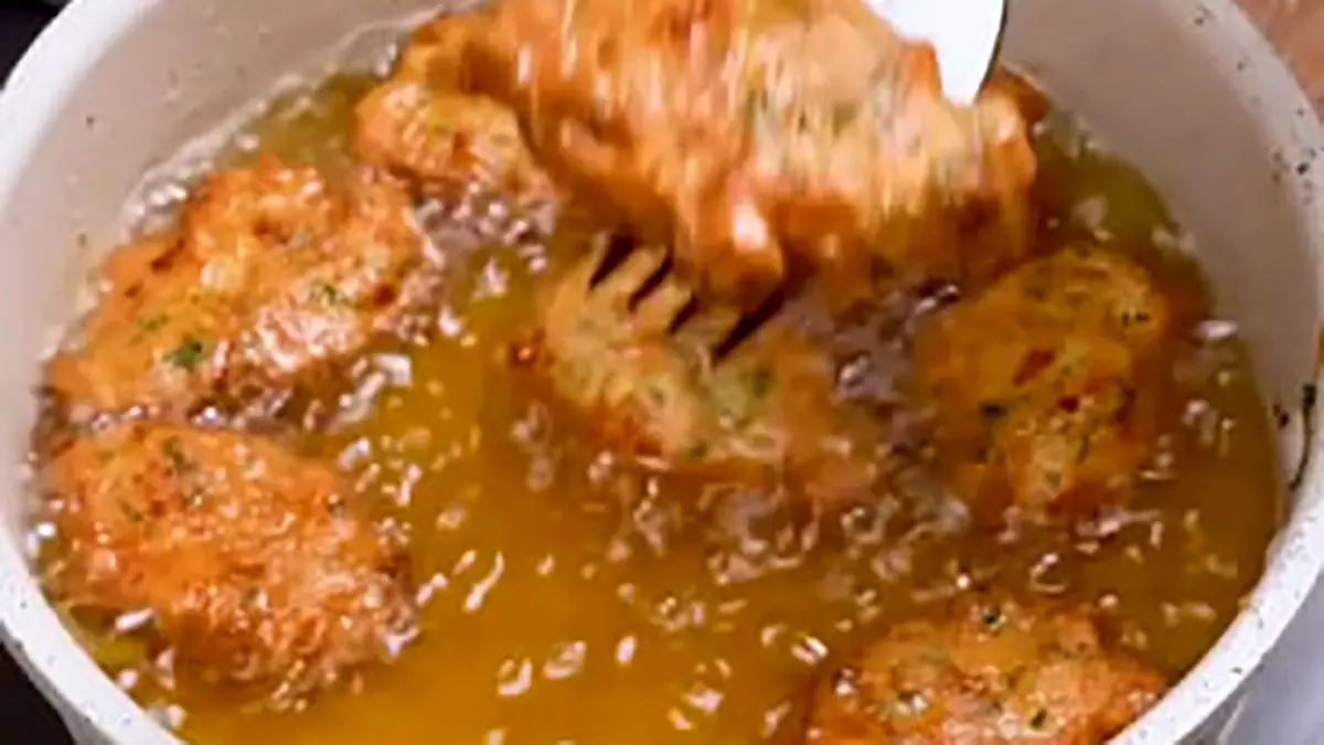 طرز تهیه مرغ سوخاری با سبزی فیلم