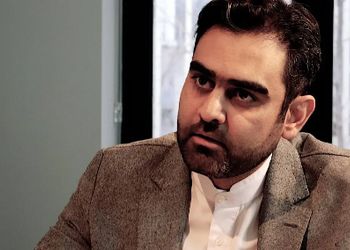فیلم / ثابتی: یک دختر بی‌حجاب اومد سمتم توی خیابون ... استرس گرفتم ..بعدش خواست با من سلفی بگیره ... و ...