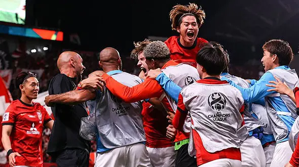 اوراواردز قهرمان لیگ قهرمانان آسیا شد/ گل بخودی عجیب بازیکن الهلال + فیلم