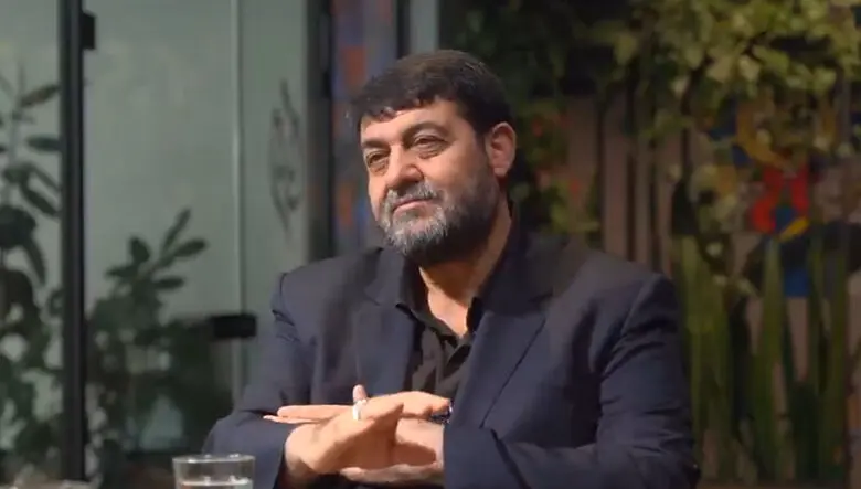 فیلم/ کولیوند: اگر رهبر انقلاب جراحت داشت الان همه می دانستند/همه پیکرها در بیت پیدا شد/ تونل زیر بیت نبود