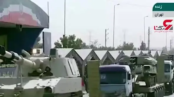 رژه تجهیزات نظامی نیروهای مسلح کشورمان در آغاز هفته دفاع مقدس+فیلم