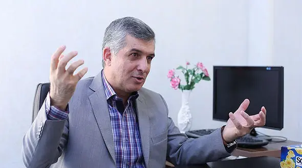 علیرضا شریفی: جامعه ایرانی ملتهب شده است / شاهد سقوط آزاد اخلاق در روابط انسانی هستیم