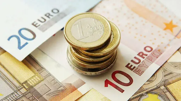 خرید و فروش ارز در بازار آزاد جرم است؟