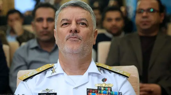 بازدید امیر دریادار خانزادی از ناوشکن‌های چین و روسیه