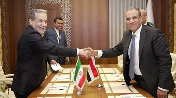 عراقچی و وزیر خارجه مصر درباره تشدید بحران‌ها و حفظ ثبات در منطقه گفتگو کردند