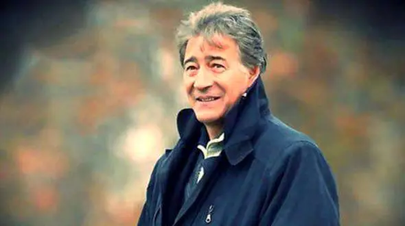 ناصر حجازی: برای آدمی مثل من که 62 سال اهل فوتبال، کوهنوردی، شنا و پیاده‌روی بوده، عذاب آور است که به سختی از 4 تا پله بالا بروم اما...