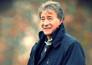 ناصر حجازی: برای آدمی مثل من که 62 سال اهل فوتبال، کوهنوردی، شنا و پیاده‌روی بوده، عذاب آور است که به سختی از 4 تا پله بالا بروم اما...