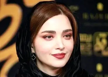 نگاهی به تیپ و استایل شیک  پاییزی بهنوش طباطبایی / اینجاست که شاعر می‍فرماید شتر سواری که دولا دولا نمیشه