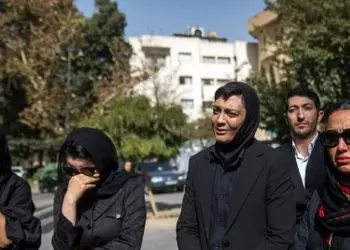 فیلم / یادی کنیم از صحبت های خواهر امید جهان: بدنش یخ بود روم نشد بغلش کنم ماچش کنم ! / الهی بمیرم  امید استرس زیادی بخاطر من و بچه هام کشید
