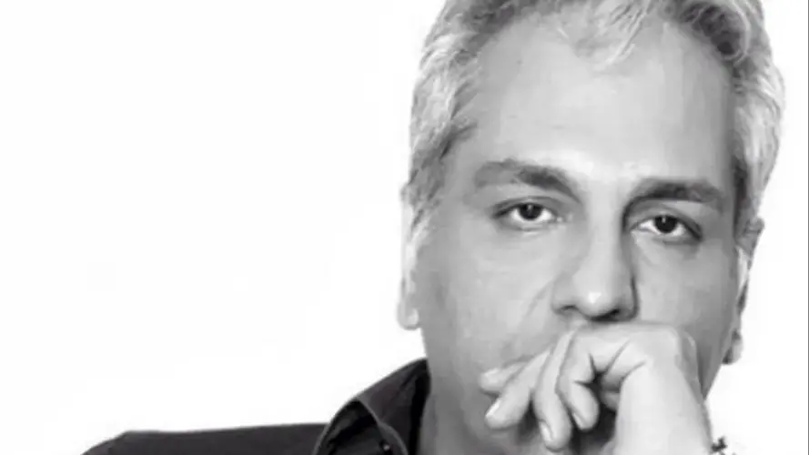 خاطره عجیب مهران مدیری با گلاره عباسی/ ماشین عین عروسک، لک انگشت روی بدنه نبود رفتم مراسم اومدم دیدم چیزی نشده فقط یه لک از ماشین مونده