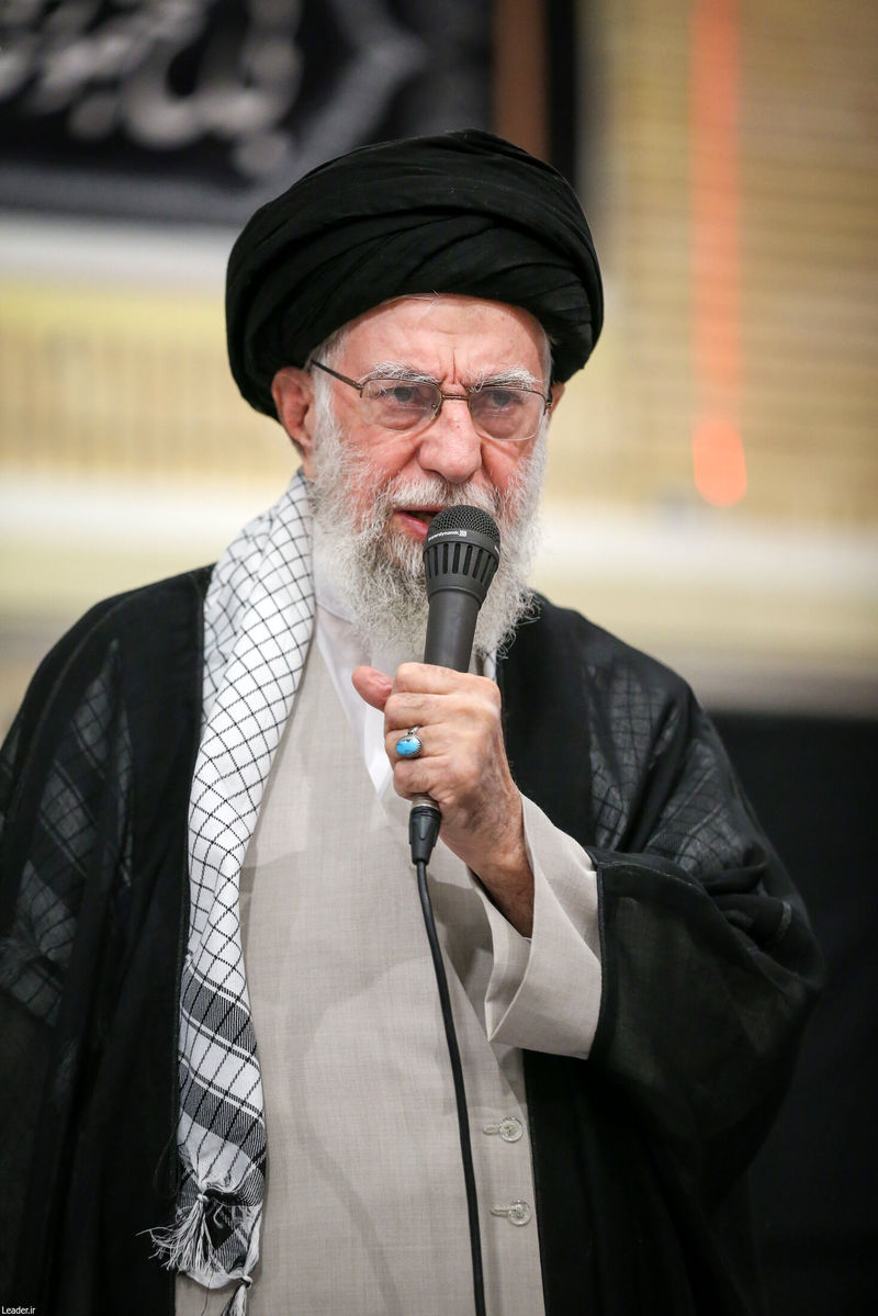 رهبر انقلاب حضرت آیت الله خامنه ای در مراسم بزرگداشت شهدای جنگ تحمیلی اخیر 7-5-1404