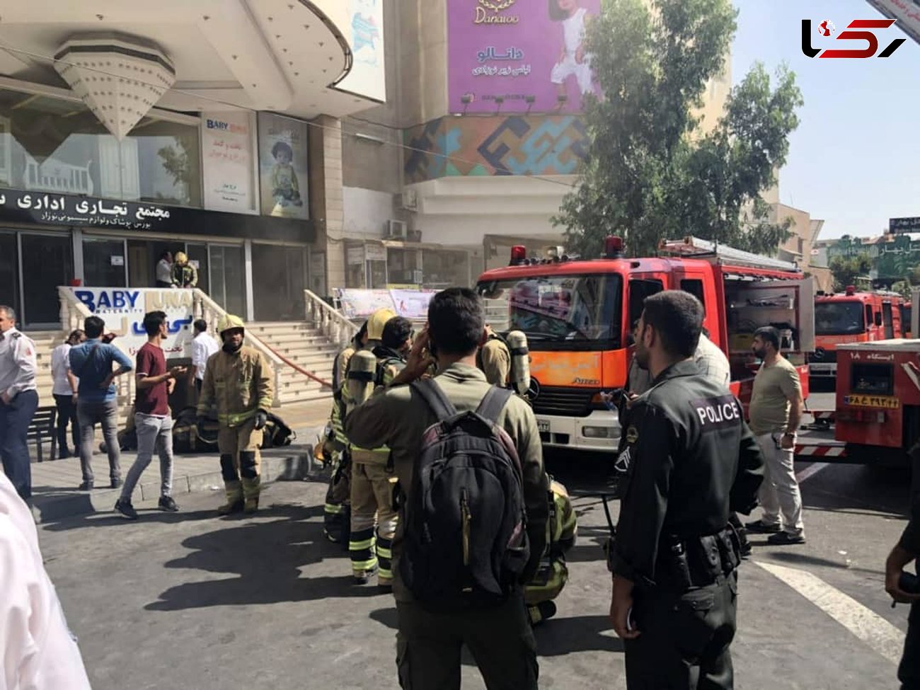 آتش سوزی مرگبار در برج بهار تهران / 100 نفر در محاصره آتش گرفتار شدند