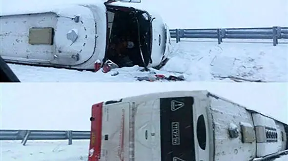 واژگونی هولناک اتوبوس اسکانیا با 23 مسافر در جاده مشهد + وضعیت مسافران