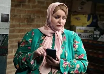 عکس/ استایل روز:درخشش نعیمه نظام دوست با استایل بوهو، منوچهر هادی با استایل کژوال و جواد هاشمی با استایل ماسکولین در نمایش کُما کاپ