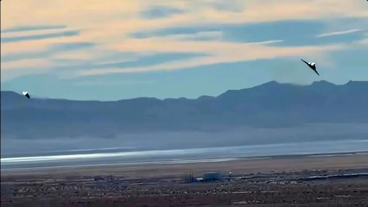 فیلم پرواز دوباره جنگنده اف ۱۱۷ در صحرای نوادا