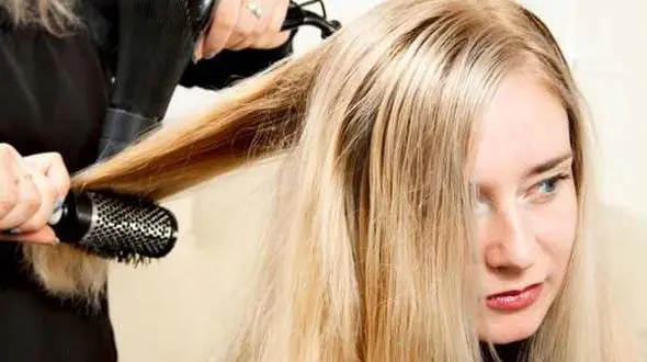 این عادت های بد را از خود دور کنید تا موهایتان سالم بمانند