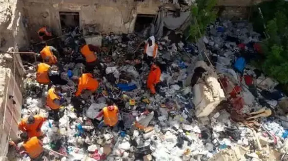 فیلم / 90 خاور آشغال و زباله در خانه میلیاردی / مرد زباله گرد کیست  !