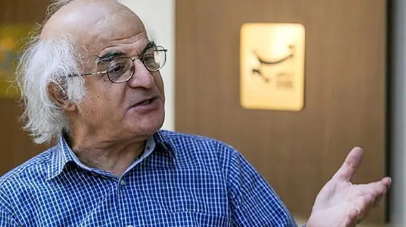 زنان بی حجاب در بین جمعیت‌هایی که هر شب جمع می‌شوند مدافع انقلاب هستند / الان وقت کنار هم بودن است و پذیرش انتقادها است