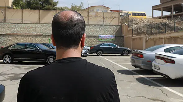 شیادی میلیاردی خلافکار تهرانی با خودروی لاکچری +عکس و فیلم