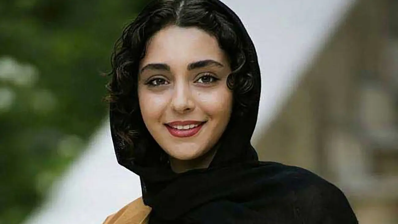 تجاوز به  «هستی مهدوی فر» در متروی توکیوی ژاپن  / ماجرای پیام تصویری خانم بازیگر ایرانی به  سفیر ژاپن چیست؟ + فیلم